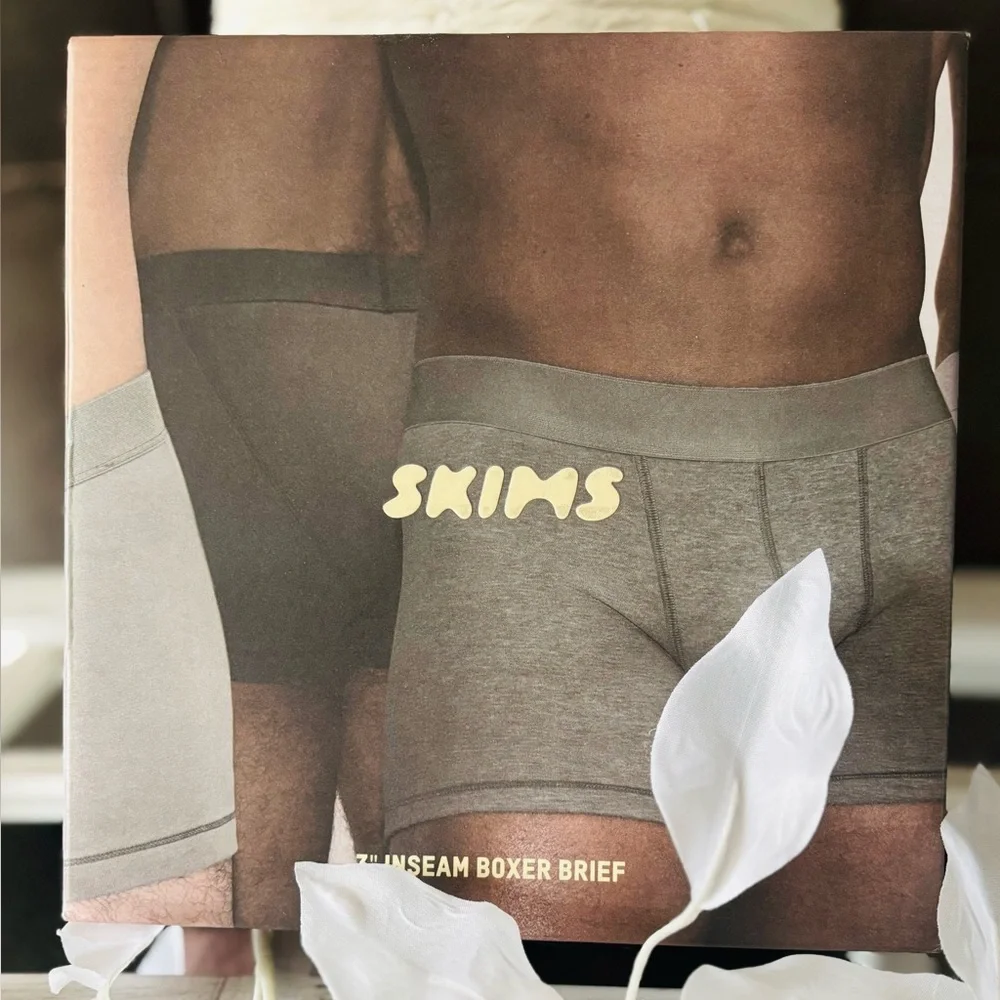 SKIMS NIB 3 Boxers Briefs for Men. Size L. 3”inseam. Very Comfortable - Picture 1 of 6